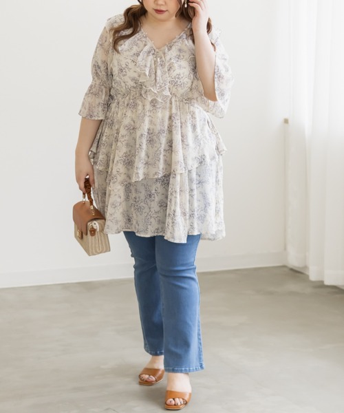 CLETTE（クレット）の「シアー花柄フリルチュニックブラウス（シャツ/ブラウス・レディース・ブルー/イエロー・LL/3L/4L）」の8枚目の写真