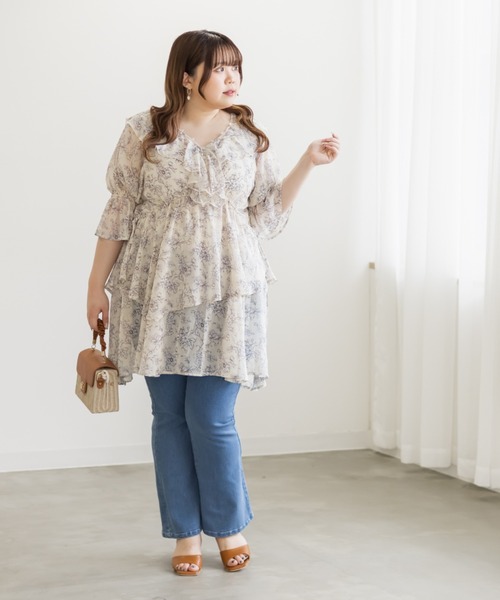 CLETTE（クレット）の「シアー花柄フリルチュニックブラウス（シャツ/ブラウス・レディース・ブルー/イエロー・LL/3L/4L）」の9枚目の写真