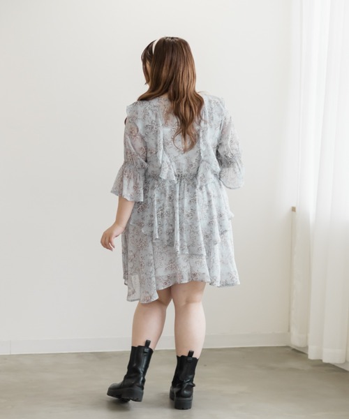 CLETTE（クレット）の「シアー花柄フリルチュニックブラウス（シャツ/ブラウス・レディース・ブルー/イエロー・LL/3L/4L）」の6枚目の写真