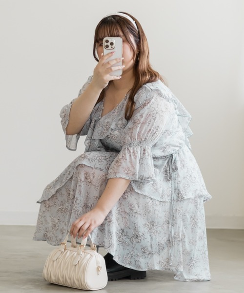 CLETTE（クレット）の「シアー花柄フリルチュニックブラウス（シャツ/ブラウス・レディース・ブルー/イエロー・LL/3L/4L）」の5枚目の写真