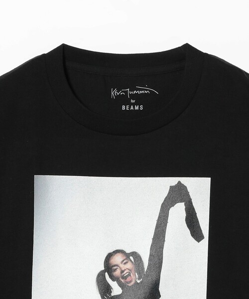 BEAMS T（ビームスティー）の「【別注】Kevin Cummins /「Bjork」Photo T ②（Tシャツ/カットソー・メンズ・ブラック・S/M/L/XL）」の8枚目の写真