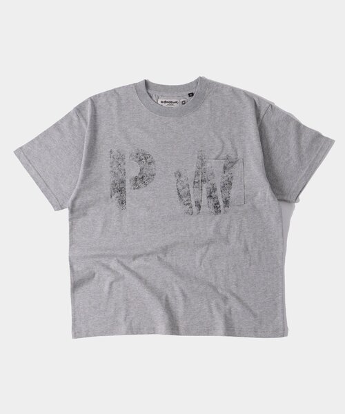 tシャツ 2サイズ「Sourcream」PWステンシルプリントポケットTEE レディース メンズ セール】2サイズ【Sourcream】PWステンシルプリントポケットTEE