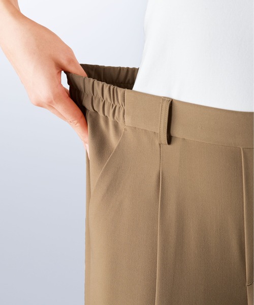 BELLUNA PLUS(ベルーナ)の「サマ見えS美脚タック使いワイドパンツ65(その他パンツ・レディース・ベージュ/杢グレー/ブラック/グレイッシュベージュ・SMALL/MEDIUM/LARGE/X-LARGE)」の10枚目の写真