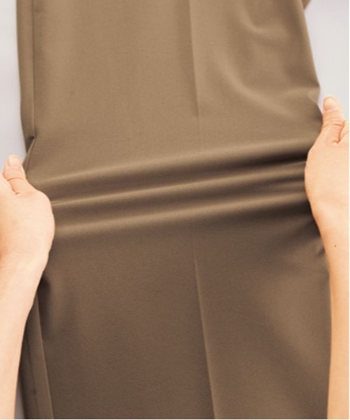 BELLUNA PLUS(ベルーナ)の「サマ見えS美脚タック使いワイドパンツ65(その他パンツ・レディース・ベージュ/杢グレー/ブラック/グレイッシュベージュ・SMALL/MEDIUM/LARGE/X-LARGE)」の11枚目の写真