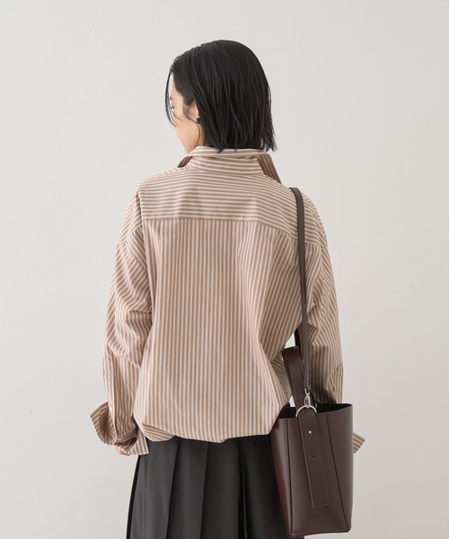 Rouge vif（ルージュヴィフ）の「ストライプメンズライクシャツ（シャツ/ブラウス・レディース・パープル/キャメル・フリー）」の7枚目の写真