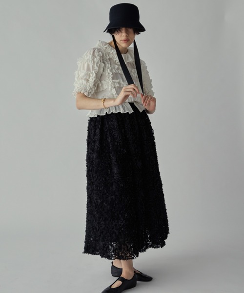 PERNA（ペルナ）の「ホイップフリルブラウス（シャツ/ブラウス・レディース・ブラック/ホワイト・FREE）」の4枚目の写真