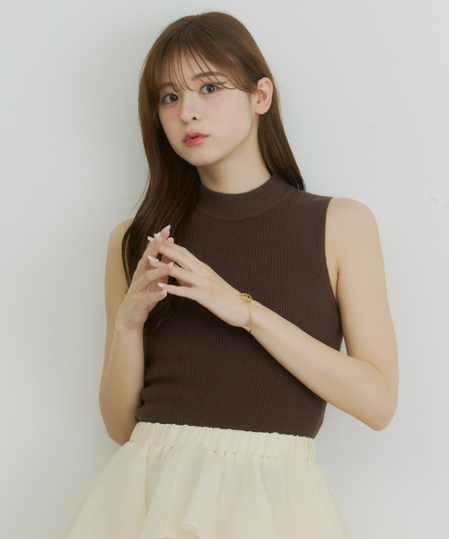 Olu.(オルドット)の「リブニットタンクトップ(タンクトップ・レディース・グレー/ブラック/アイボリー/ブラウン/ベージュ・FREE)」の4枚目の写真
