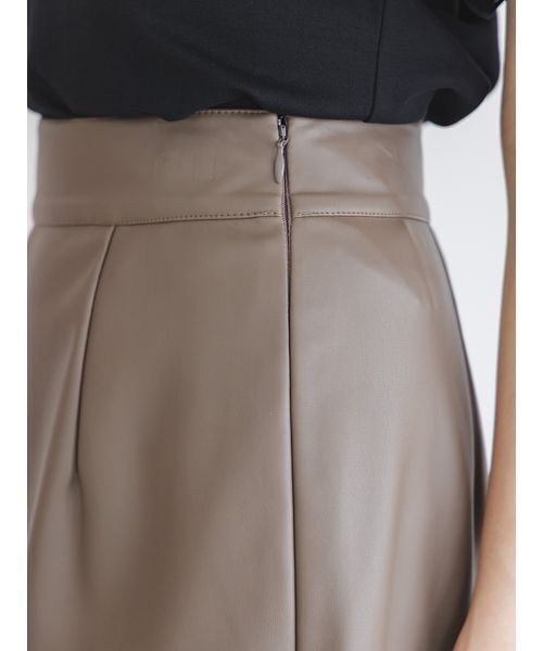 SNIDEL(スナイデル)の「ストレッチレザータイトスカート(スカート・レディース・アイボリー/モカ/ブラック・0/1)」の17枚目の写真