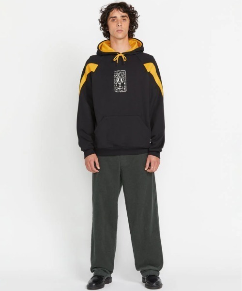 VOLCOM(ボルコム)の「【VOLCOM/ボルコム】 Dental Pullover Hoodie /ロゴフロントプリントショルダーカラー切り替えプルオーバーパーカー・フーディー(パーカー・メンズ・ブラック/ヘザーグレー・SMALL/MEDIUM/LARGE/X-LARGE)」の1枚目の写真