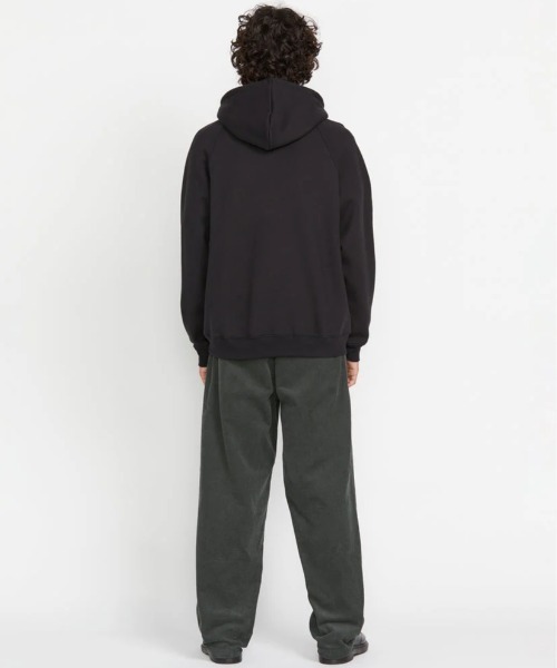 VOLCOM(ボルコム)の「【VOLCOM/ボルコム】 Dental Pullover Hoodie /ロゴフロントプリントショルダーカラー切り替えプルオーバーパーカー・フーディー(パーカー・メンズ・ブラック/ヘザーグレー・SMALL/MEDIUM/LARGE/X-LARGE)」の4枚目の写真