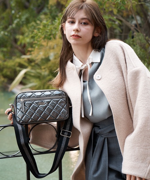 (新品未使用) サロンドアルファード　ボディバッグ　テネラ　定価58,300 スクエアポシェット ボディバッグ テネラ Ver.（ボディバッグ