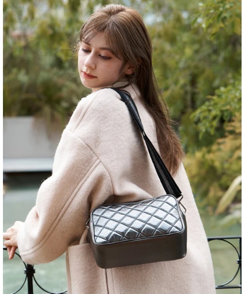 (新品未使用) サロンドアルファード　ボディバッグ　テネラ　定価58,300 セール】スクエアポシェット ボディバッグ テネラ Ver.（ボディバッグ