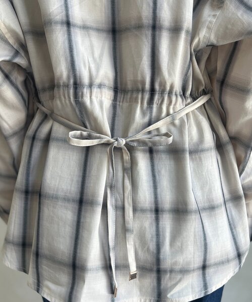 Chez toi（シェトワ）の「ウエスト絞りチェックシャツ（シャツ/ブラウス・レディース・ホワイト/ネイビー/イエロー・FREE）」の15枚目の写真