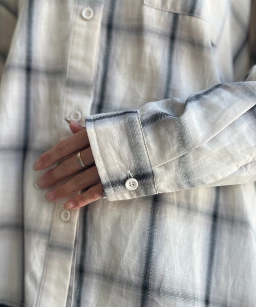 Chez toi（シェトワ）の「ウエスト絞りチェックシャツ（シャツ/ブラウス・レディース・ホワイト/ネイビー/イエロー・FREE）」の16枚目の写真