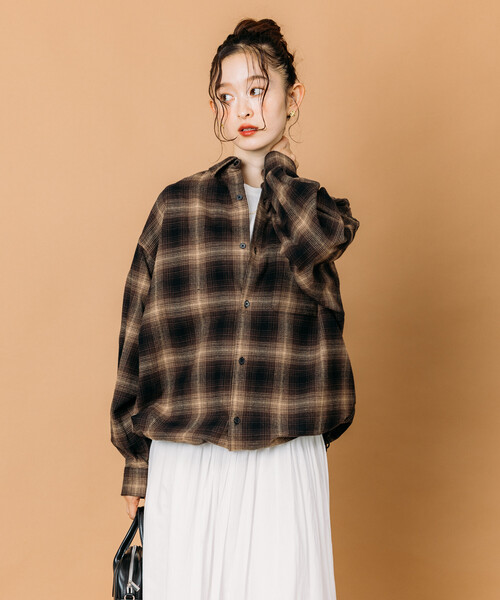 FREAK'S STORE(フリークスストア)の「限定展開 ワイドシルエット オンブレチェック スピンドル シャツ(シャツ/ブラウス・メンズ・ブラウン/ブルー/ブラック/オリーブ・LARGE/MEDIUM/SMALL)」の1枚目の写真