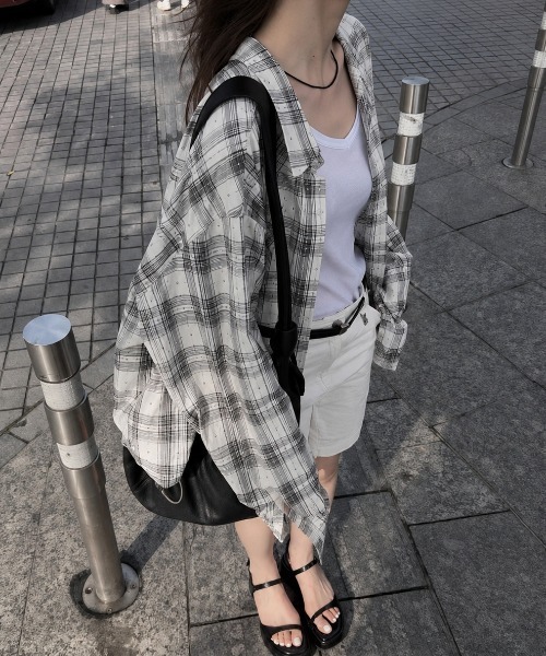 ViViDAY（ビビデー）の「キラキラスートンチェック柄シャツ（シャツ/ブラウス・レディース・ブラック/ホワイト・M）」の15枚目の写真