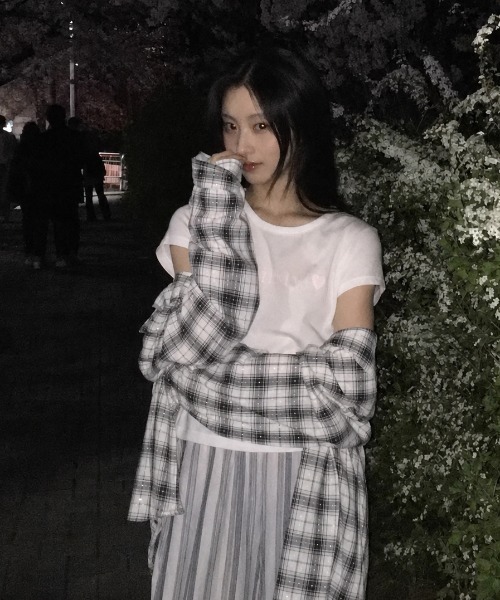ViViDAY（ビビデー）の「キラキラスートンチェック柄シャツ（シャツ/ブラウス・レディース・ブラック/ホワイト・M）」の18枚目の写真