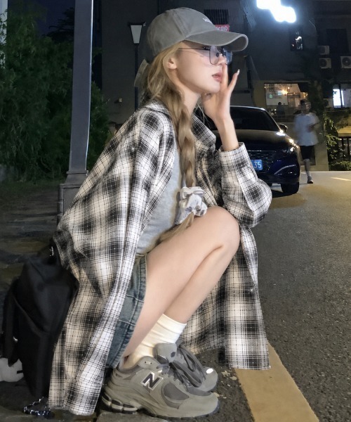 ViViDAY（ビビデー）の「キラキラスートンチェック柄シャツ（シャツ/ブラウス・レディース・ブラック/ホワイト・M）」の19枚目の写真