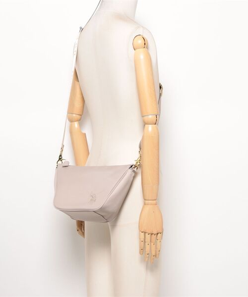 U.S. POLO ASSN.(ユーエスポロアッスン)の「【U.S. POLO ASSN.】 ユーエスポロアッスン ナイロン ハーフムーンショルダーバッグ USPA-2719(ショルダーバッグ・レディース・ブラック/ブラウン/ライトグレー/ワインレッド・FREE)」の8枚目の写真