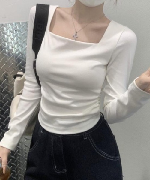 semplice(センプリチェ)の「シルエットが美しいスクエアネックロングスリーブトップス(Tシャツ/カットソー・レディース・キャメル/ホワイト/ブラック/グレー・M/L)」の9枚目の写真