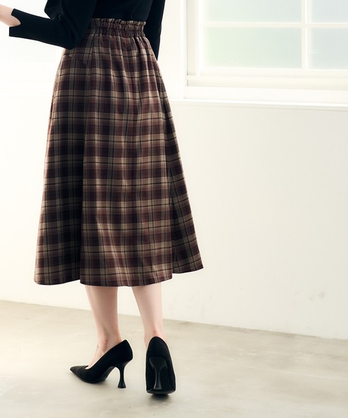 12Twelve Agenda（トゥエルブ　アジェンダ）の「デザインタックチェック柄フレアスカート（スカート・レディース・ネイビー/ブラウン・M）」の10枚目の写真