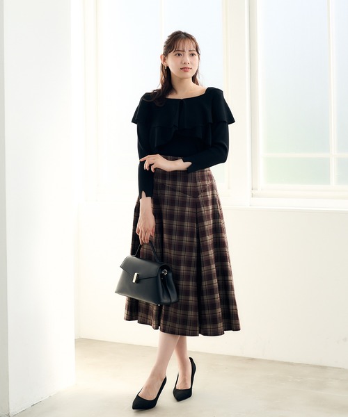 12Twelve Agenda（トゥエルブ　アジェンダ）の「デザインタックチェック柄フレアスカート（スカート・レディース・ネイビー/ブラウン・M）」の8枚目の写真