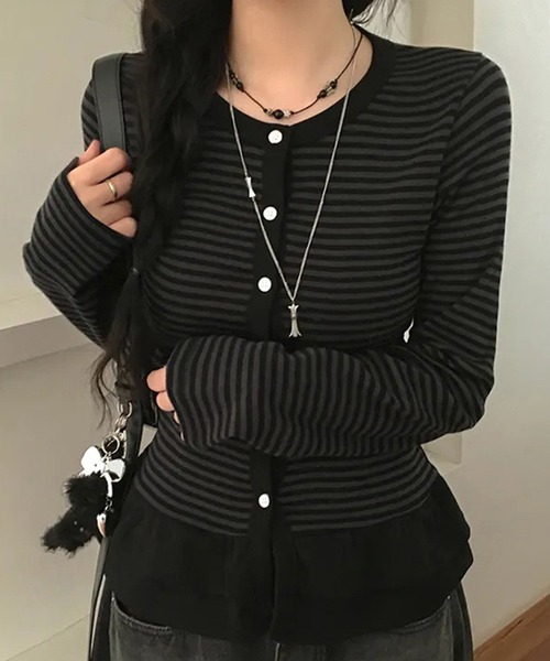 Chiina（チーナ）の「Chiina /ボーダー　フリルレイヤード長袖トップス（カーディガン/ボレロ・レディース・チャコールグレー/グレー/ブラック・FREE）」の6枚目の写真