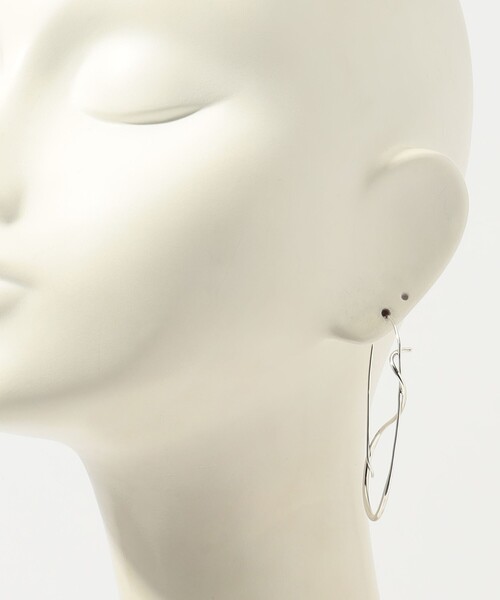 BAR JEWELLERY(バージュエリー)の「BAR Jewellery EQUILIBRIUM シルバー ピアス(ピアス(両耳用)・レディース・シルバー・FREE)」の5枚目の写真