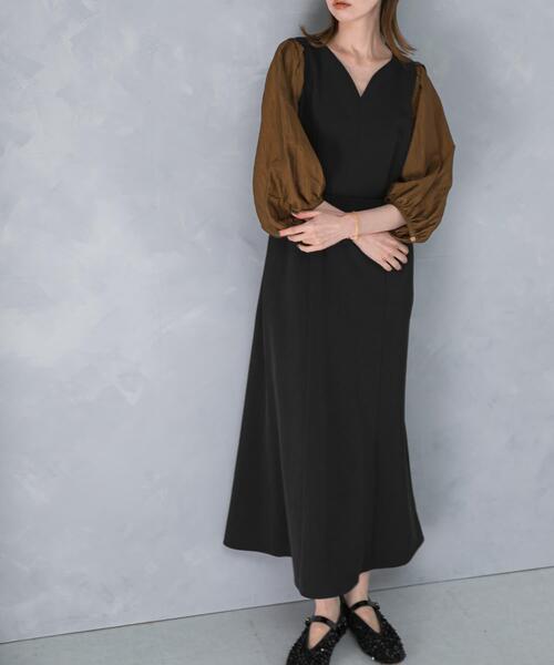 URBAN RESEARCH ROSSO WOMEN（アーバンリサーチ　ロッソ）の「ドッキングスリーブVネックワンピース（ワンピース・レディース・ブラック/カーキ・FREE）」の2枚目の写真