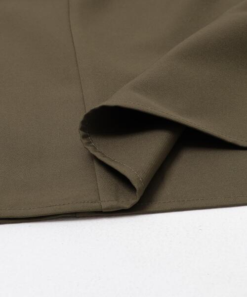 URBAN RESEARCH ROSSO WOMEN（アーバンリサーチ　ロッソ）の「ドッキングスリーブVネックワンピース（ワンピース・レディース・ブラック/カーキ・FREE）」の8枚目の写真
