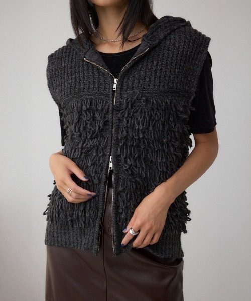 AZUL by moussy（アズールバイマウジー）の「ZIPフーディループニットベスト（ベスト・レディース・アイボリー/グレー/ブラウン・FREE）」の3枚目の写真