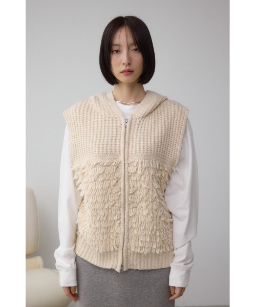 AZUL by moussy（アズールバイマウジー）の「ZIPフーディループニットベスト（ベスト・レディース・アイボリー/グレー/ブラウン・FREE）」の7枚目の写真
