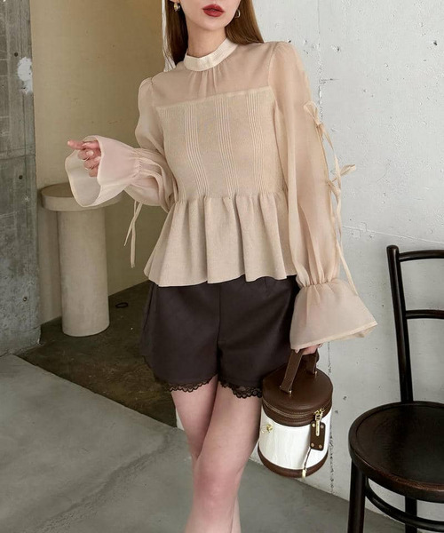 ROYAL PARTY（ロイヤルパーティー）の「ベルト付レースヘムフェイクレザーショートパンツ（その他パンツ・レディース・ブラック/オフホワイト/ブラウン・FREE）」の4枚目の写真