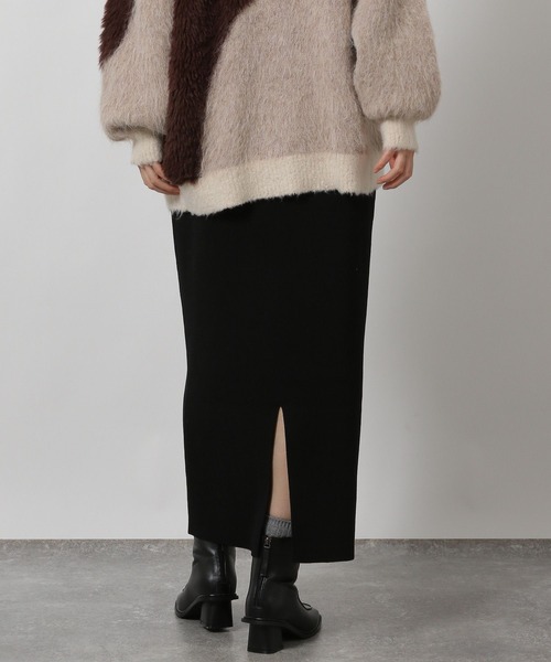 LAKOLE（ラコレ）の「＜選べる着丈＞12ゲージ総針ニットナロースカート / 607508（スカート・レディース・レッド/モカ/ブラック・LARGE/MEDIUM）」の12枚目の写真