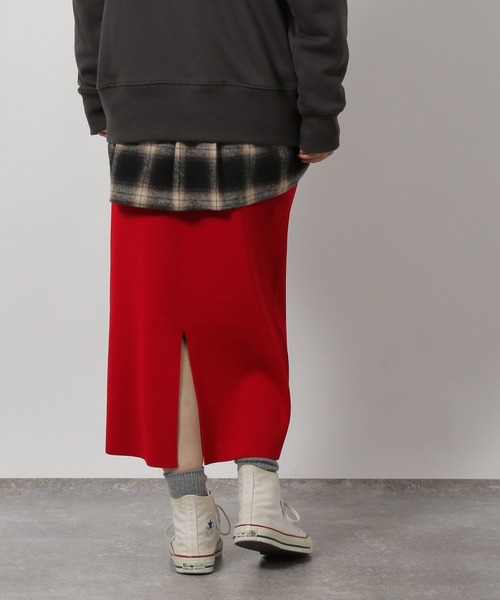 LAKOLE（ラコレ）の「＜選べる着丈＞12ゲージ総針ニットナロースカート / 607508（スカート・レディース・レッド/モカ/ブラック・LARGE/MEDIUM）」の22枚目の写真