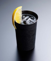 kuros'（クロス）の「【kuros'オリジナル】チタン二重タンブラー GUNMETA 広口小 黒 300ml 桐箱入り（グラス/マグカップ/タンブラー）」