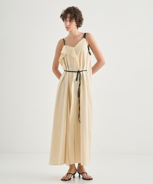 CITY TOKYO（シティトウキョウ）の「Leather Belted Camisole Dress/レザーベルテッドキャミソールドレス/ワンピース（ワンピース・レディース・ブラック/キナリ・1/2）」の2枚目の写真