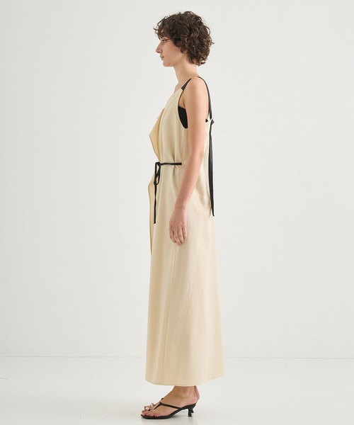 CITY TOKYO（シティトウキョウ）の「Leather Belted Camisole Dress/レザーベルテッドキャミソールドレス/ワンピース（ワンピース・レディース・ブラック/キナリ・1/2）」の6枚目の写真