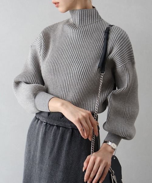 SpRay(スプレイ)の「ボリューム袖ボトルネックニット(ニット/セーター・レディース・ブラウン/ボルドー/グレー/ブラック/アイボリー/ダークブルー/グリーン・FREE)」の3枚目の写真