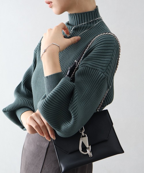 SpRay(スプレイ)の「ボリューム袖ボトルネックニット(ニット/セーター・レディース・ブラウン/ボルドー/グレー/ブラック/アイボリー/ダークブルー/グリーン・FREE)」の5枚目の写真