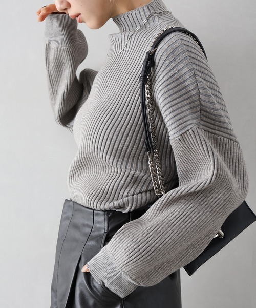 SpRay(スプレイ)の「ボリューム袖ボトルネックニット(ニット/セーター・レディース・ブラウン/ボルドー/グレー/ブラック/アイボリー/ダークブルー/グリーン・FREE)」の21枚目の写真