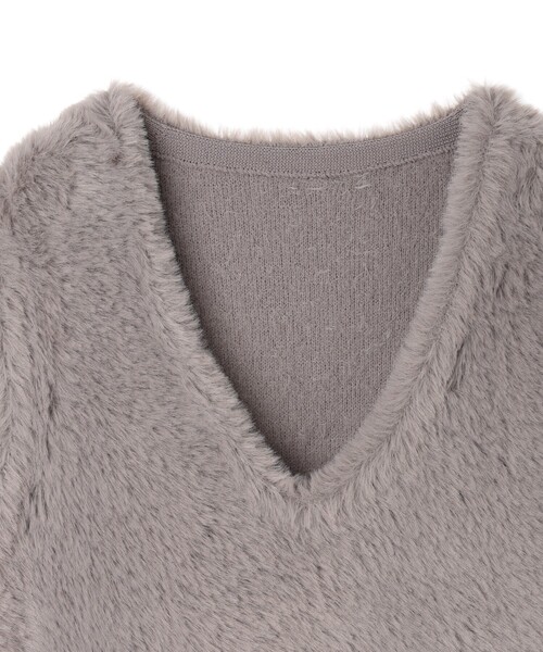 A/C DESIGN BY ALPHA CUBIC（エーシーデザインバイアルファキュービック）の「【今年らしさが叶うキーアイテム】ファーVネックベスト（カーディガン/ボレロ・レディース・ライトグレー/ブラック・L/M）」の16枚目の写真