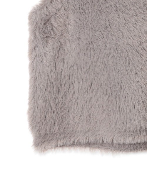 A/C DESIGN BY ALPHA CUBIC（エーシーデザインバイアルファキュービック）の「【今年らしさが叶うキーアイテム】ファーVネックベスト（カーディガン/ボレロ・レディース・ライトグレー/ブラック・L/M）」の17枚目の写真