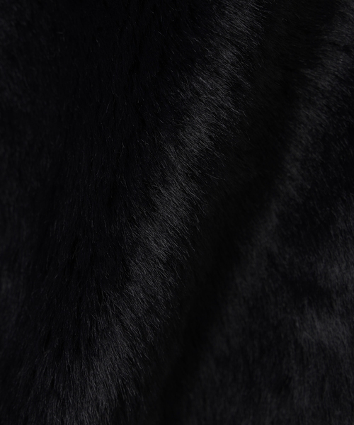 A/C DESIGN BY ALPHA CUBIC（エーシーデザインバイアルファキュービック）の「【今年らしさが叶うキーアイテム】ファーVネックベスト（カーディガン/ボレロ・レディース・ライトグレー/ブラック・L/M）」の20枚目の写真