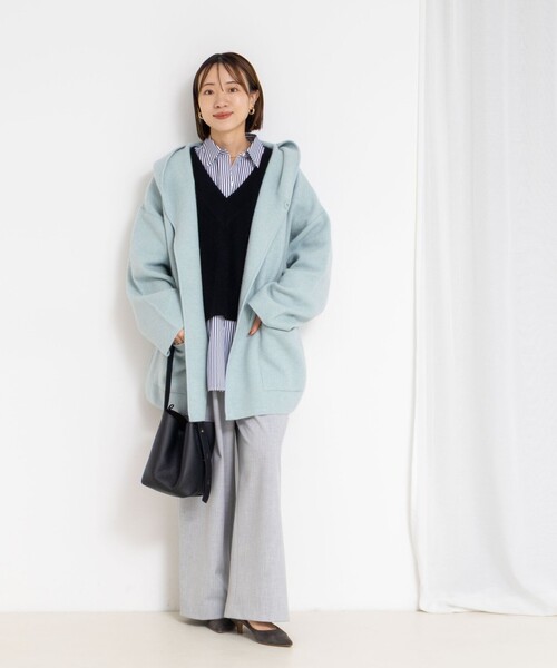 Rie Miller(リエミラー)の「ハーフ丈フーディー リバー風ニットコート(その他アウター・レディース・サックスブルー/ベージュ/グレー・38)」の5枚目の写真