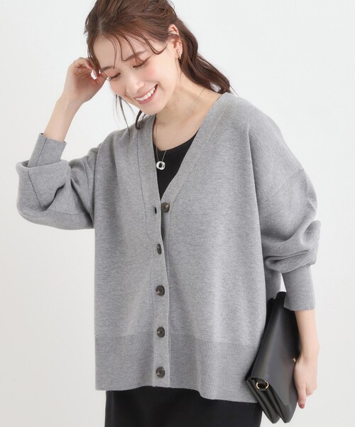セール】【洗える/毛玉レス】表面がきれいなVネックカーディガン