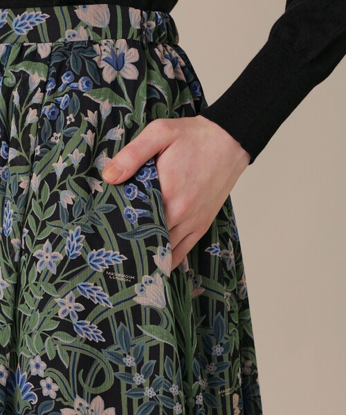 MACKINTOSH LONDON（マッキントッシュ ロンドン）の「ボタニカルウォールプリントスカート（スカート・レディース・グリーン系その他4/ベージュ・38/36）」の6枚目の写真