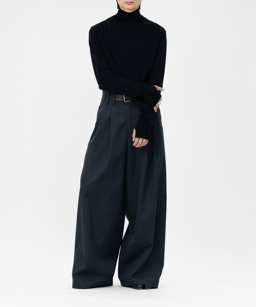 LAPIIS（ラピス）の「MERINO WOOL THUMBHOLE TURTLENECK KNIT（ニット/セーター・メンズ・ブラック/チャコールグレー/ブラウン/ブルー・MEDIUM/LARGE）」の6枚目の写真