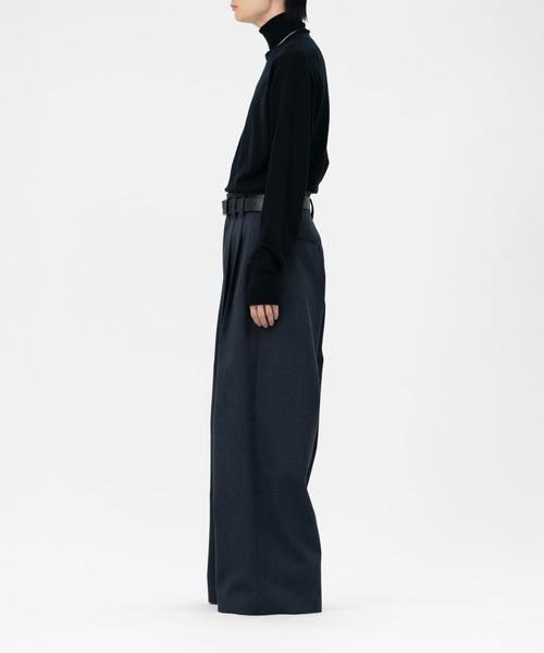 LAPIIS（ラピス）の「MERINO WOOL THUMBHOLE TURTLENECK KNIT（ニット/セーター・メンズ・ブラック/チャコールグレー/ブラウン/ブルー・MEDIUM/LARGE）」の8枚目の写真