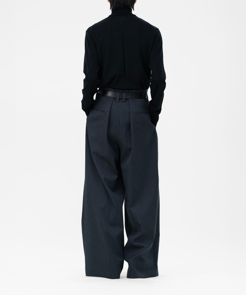 LAPIIS（ラピス）の「MERINO WOOL THUMBHOLE TURTLENECK KNIT（ニット/セーター・メンズ・ブラック/チャコールグレー/ブラウン/ブルー・MEDIUM/LARGE）」の9枚目の写真